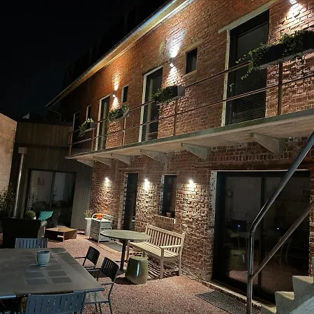 Maison Rouge Villa *