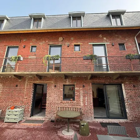 Maison Rouge Villa *