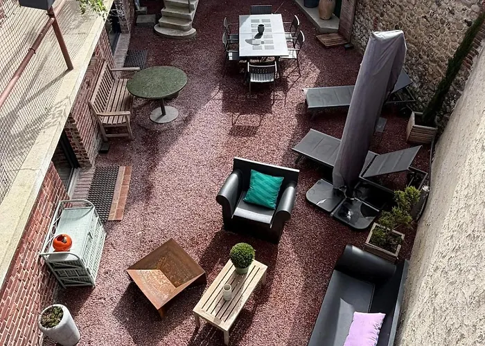 Вилла Maison Rouge *